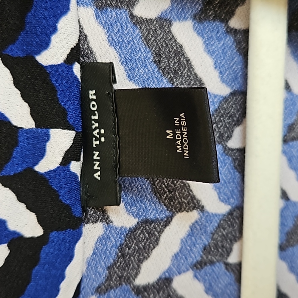 Chevron Patterned Blue Top - Picture 2 of 5